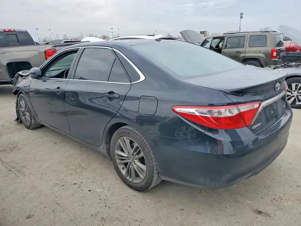 4T1BF1FK9GU233315 2016 TOYOTA CAMRY - Image 2