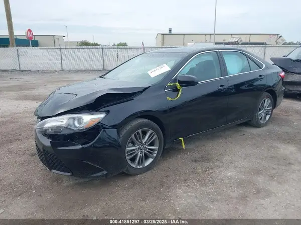 4T1BF1FK9GU233508 2016 TOYOTA CAMRY - Image 2