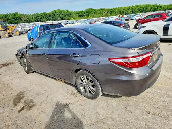 4T1BF1FK9GU234755 2016 TOYOTA CAMRY - Image 2