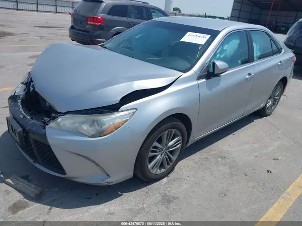 4T1BF1FK9GU236845 2016 TOYOTA CAMRY - Image 2