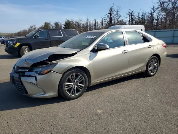 4T1BF1FK9GU239924 2016 TOYOTA CAMRY - Image 1