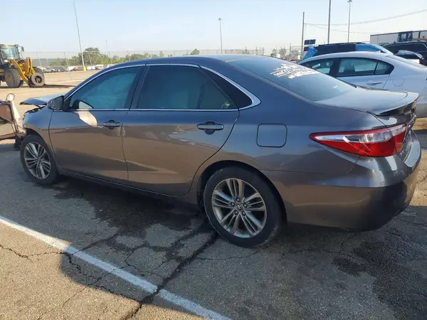 4T1BF1FK9GU240457 2016 TOYOTA CAMRY - Image 2