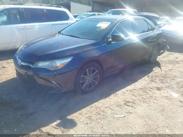 4T1BF1FK9GU241446 2016 TOYOTA CAMRY - Image 2