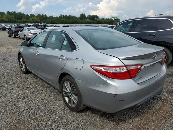 4T1BF1FK9GU241611 2016 TOYOTA CAMRY - Image 2
