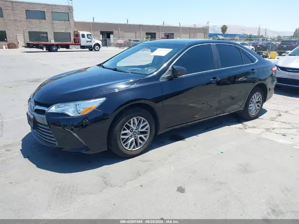 4T1BF1FK9GU242628 2016 TOYOTA CAMRY - Image 2