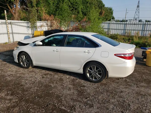 4T1BF1FK9GU244251 2016 TOYOTA CAMRY - Image 2