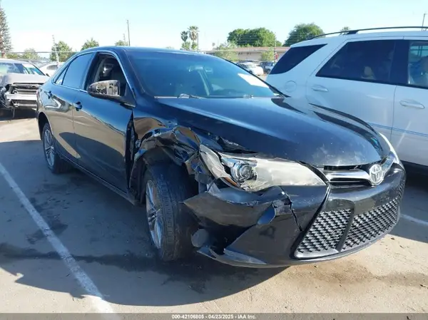 4T1BF1FK9GU244587 2016 TOYOTA CAMRY - Image 1