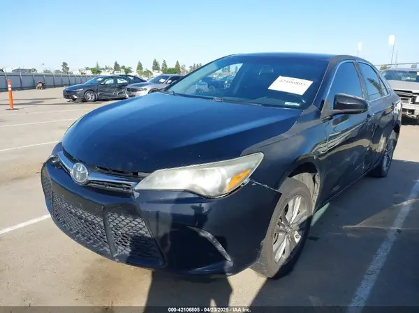 4T1BF1FK9GU244587 2016 TOYOTA CAMRY - Image 2