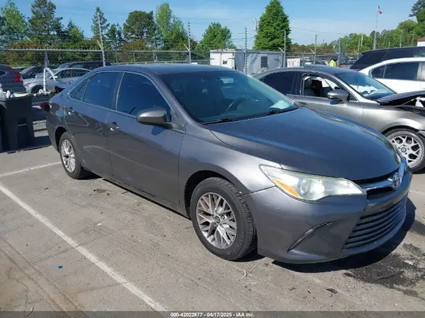 4T1BF1FK9GU244637 2016 TOYOTA CAMRY - Image 1