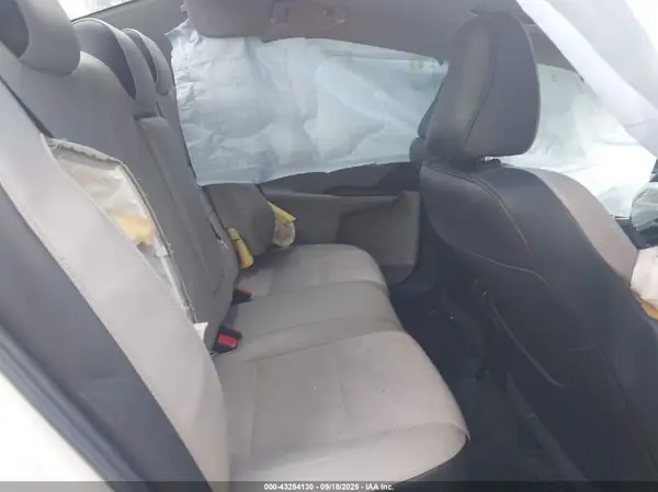 4T1BF1FK9GU244749 2016 TOYOTA CAMRY - Image 8