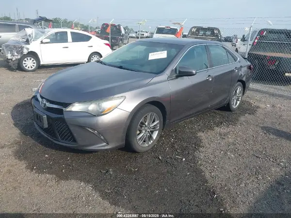 4T1BF1FK9GU245447 2016 TOYOTA CAMRY - Image 2