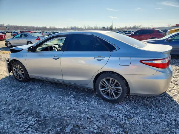 4T1BF1FK9GU246615 2016 TOYOTA CAMRY - Image 2