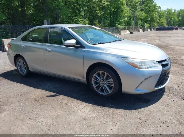 4T1BF1FK9GU247814 2016 TOYOTA CAMRY - Image 1