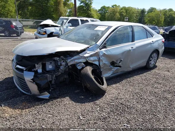 4T1BF1FK9GU248929 2016 TOYOTA CAMRY - Image 2