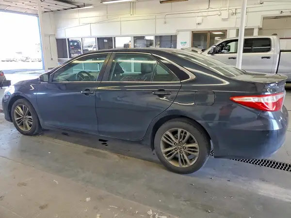 4T1BF1FK9GU251149 2016 TOYOTA CAMRY - Image 2