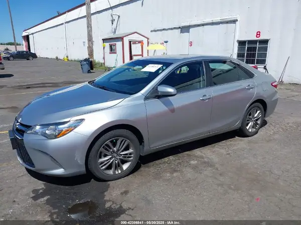 4T1BF1FK9GU253628 2016 TOYOTA CAMRY - Image 2