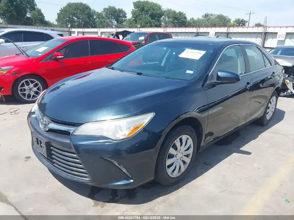 4T1BF1FK9GU255346 2016 TOYOTA CAMRY - Image 2
