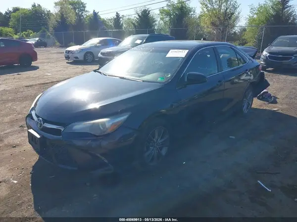 4T1BF1FK9GU255380 2016 TOYOTA CAMRY - Image 2