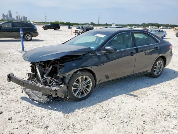4T1BF1FK9GU255895 2016 TOYOTA CAMRY - Image 1