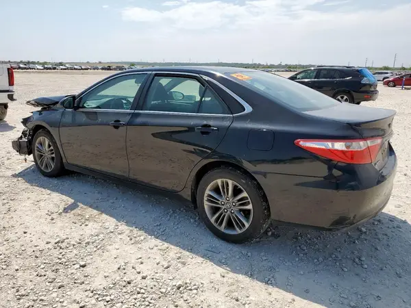 4T1BF1FK9GU255895 2016 TOYOTA CAMRY - Image 2