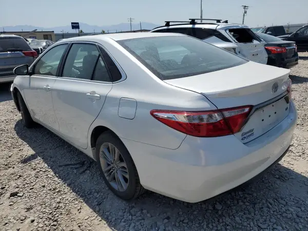4T1BF1FK9GU256352 2016 TOYOTA CAMRY - Image 2