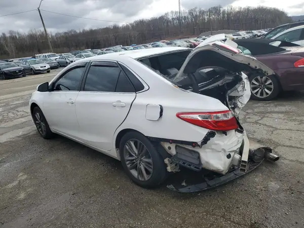 4T1BF1FK9GU256481 2016 TOYOTA CAMRY - Image 2