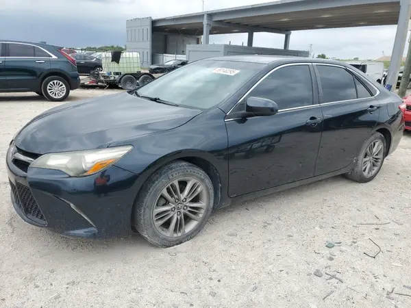 4T1BF1FK9GU256934 2016 TOYOTA CAMRY - Image 1