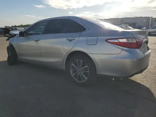 4T1BF1FK9GU260319 2016 TOYOTA CAMRY - Image 2