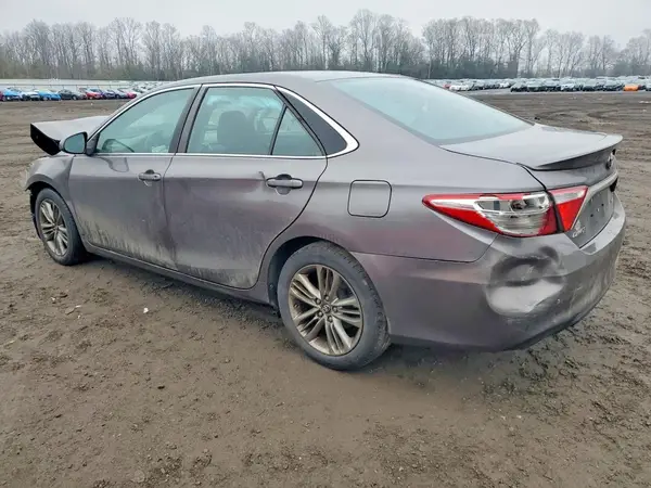 4T1BF1FK9GU261230 2016 TOYOTA CAMRY - Image 2