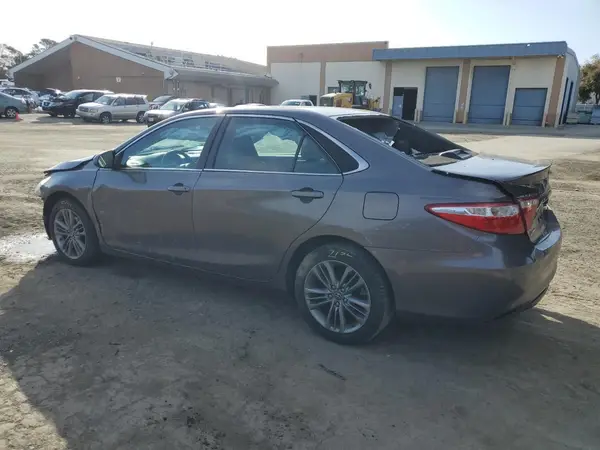 4T1BF1FK9GU263513 2016 TOYOTA CAMRY - Image 2