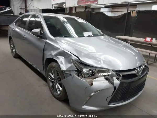 4T1BF1FK9GU263706 2016 TOYOTA CAMRY - Image 1