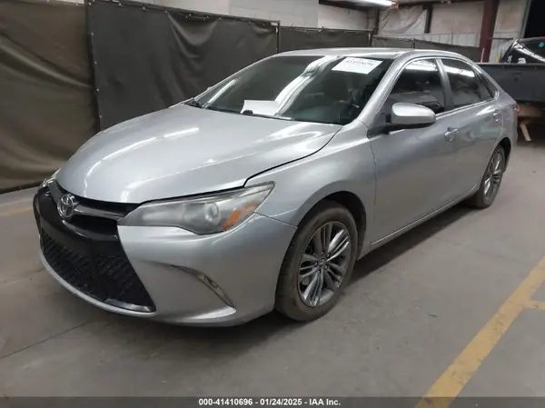 4T1BF1FK9GU263706 2016 TOYOTA CAMRY - Image 2