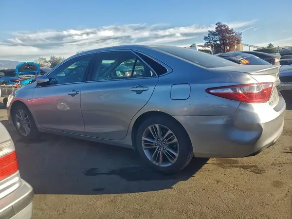 4T1BF1FK9GU266380 2016 TOYOTA CAMRY - Image 2