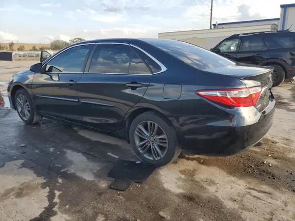 4T1BF1FK9GU267416 2016 TOYOTA CAMRY - Image 2