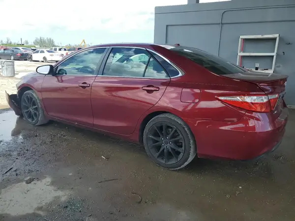 4T1BF1FK9GU502901 2016 TOYOTA CAMRY - Image 2