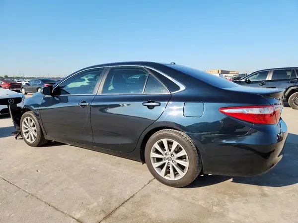 4T1BF1FK9GU503658 2016 TOYOTA CAMRY - Image 2