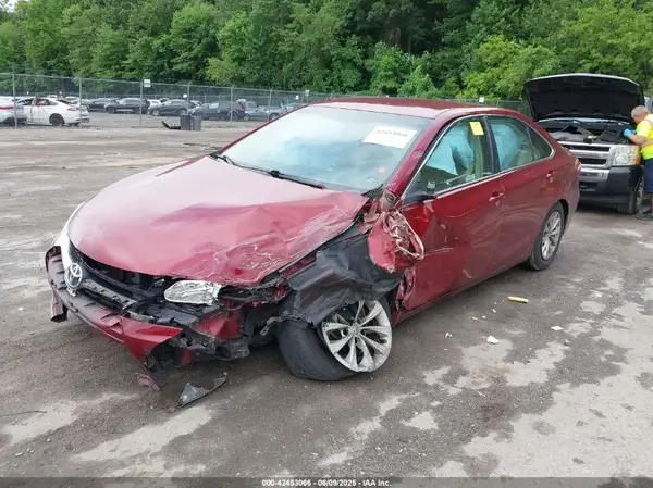 4T1BF1FK9GU507113 2016 TOYOTA CAMRY - Image 2