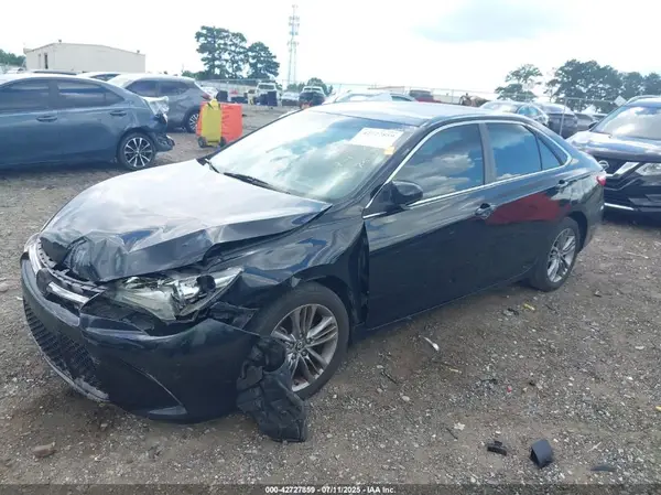 4T1BF1FK9GU507628 2016 TOYOTA CAMRY - Image 2