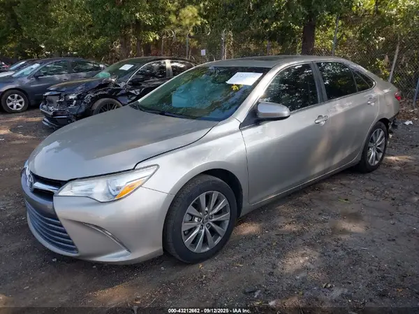 4T1BF1FK9GU509654 2016 TOYOTA CAMRY - Image 2