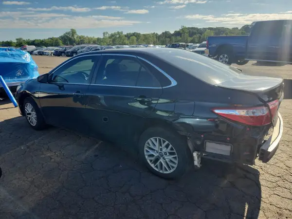 4T1BF1FK9GU509945 2016 TOYOTA CAMRY - Image 2