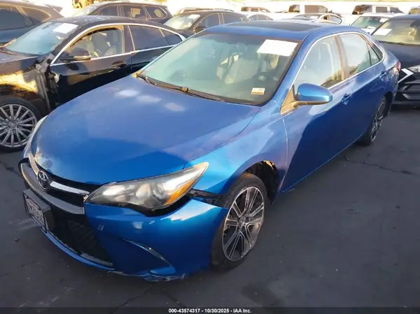4T1BF1FK9GU510626 2016 TOYOTA CAMRY - Image 2