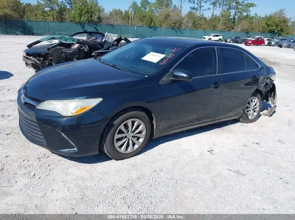 4T1BF1FK9GU513168 2016 TOYOTA CAMRY - Image 2
