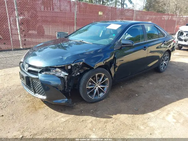 4T1BF1FK9GU513705 2016 TOYOTA CAMRY - Image 2