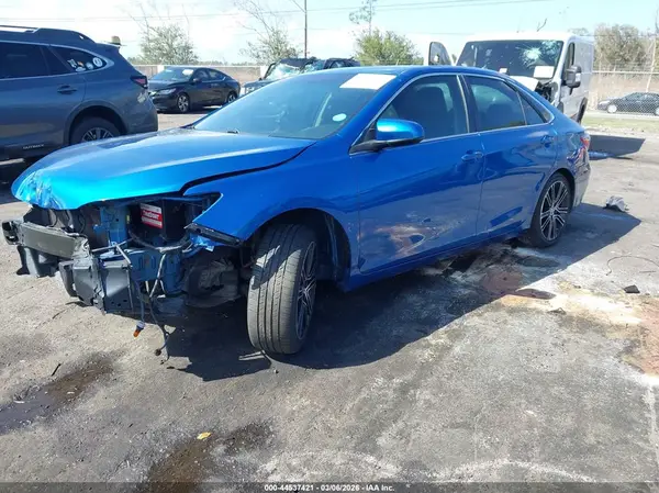 4T1BF1FK9GU516216 2016 TOYOTA CAMRY - Image 2
