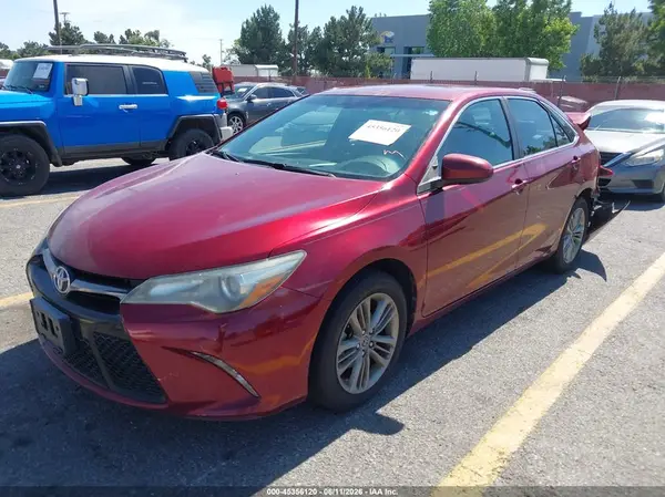 4T1BF1FK9GU516748 2016 TOYOTA CAMRY - Image 2