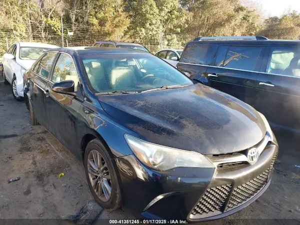 4T1BF1FK9GU517947 2016 TOYOTA CAMRY - Image 1