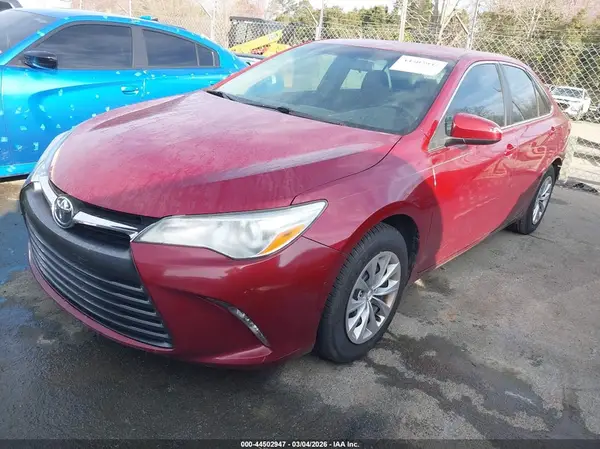 4T1BF1FK9GU518757 2016 TOYOTA CAMRY - Image 2