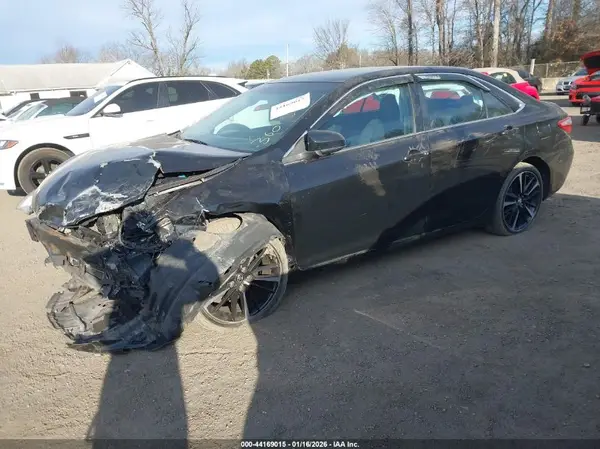 4T1BF1FK9GU518824 2016 TOYOTA CAMRY - Image 2
