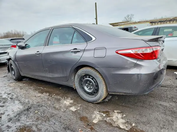 4T1BF1FK9GU519133 2016 TOYOTA CAMRY - Image 2