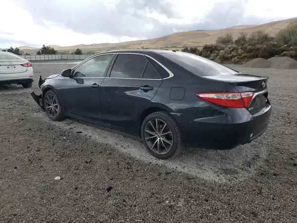 4T1BF1FK9GU521450 2016 TOYOTA CAMRY - Image 2